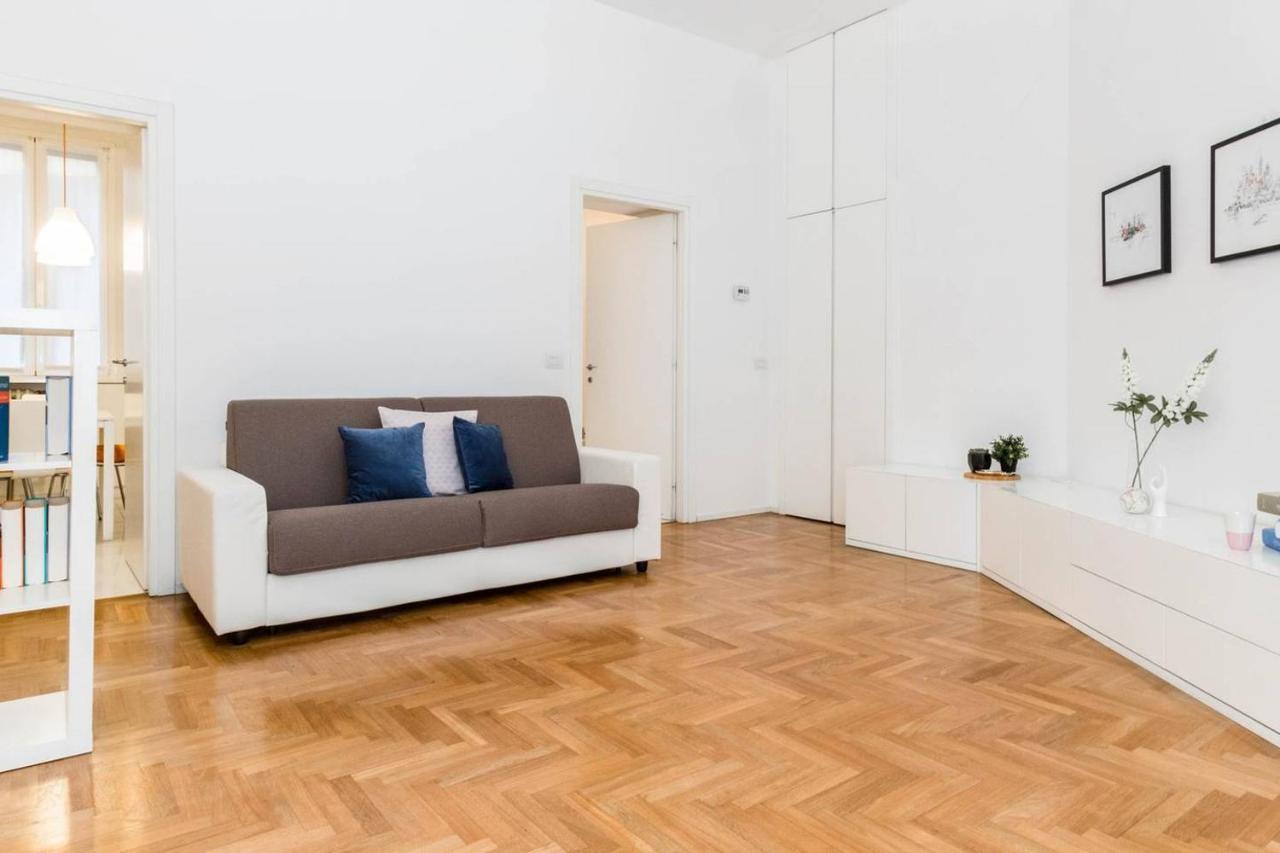 ALTIDO Darsena Apartment Milan Bagian luar foto