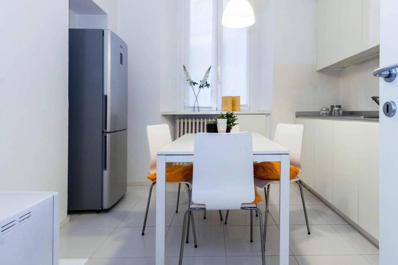 ALTIDO Darsena Apartment Milan Bagian luar foto