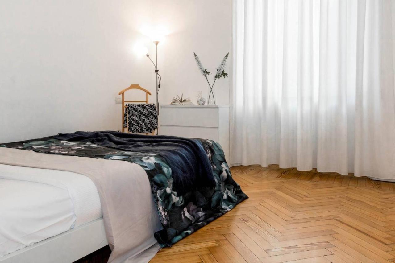ALTIDO Darsena Apartment Milan Bagian luar foto